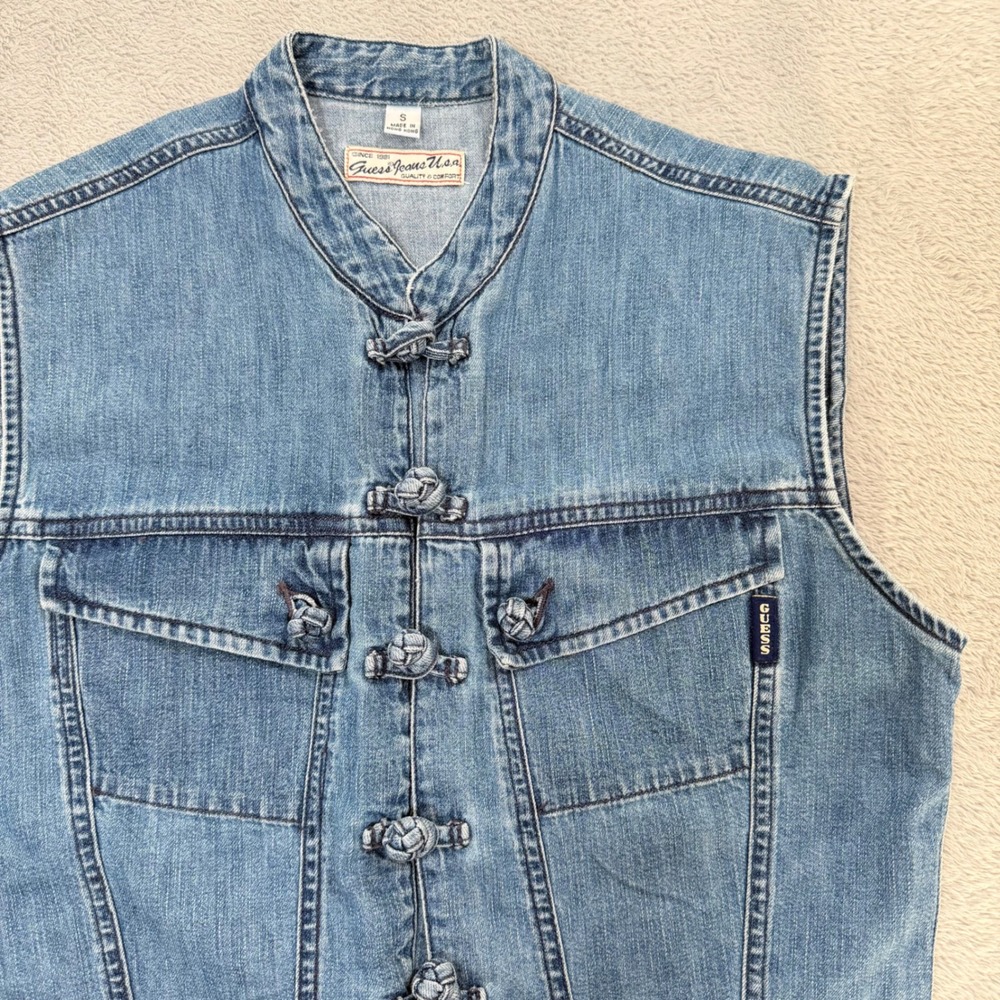 VTG Guess Jeans USA Denim Vest Indigo Frog Knot Button Mandarin Collar Retro 90s - Picture 3 of 9